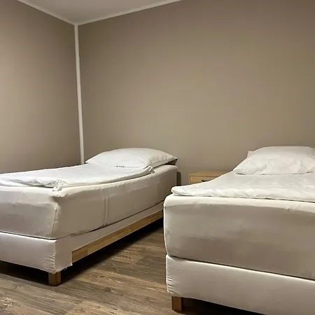 Grosses Haus Mit Top-garten Mitten In فيلة