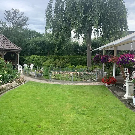 Grosses Haus Mit Top-garten Mitten In * Haselunne